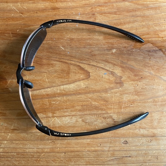 Maui Jim Ho’Okipa “Readers” Polarized Gray Sunglasses - Picture 6 of 11